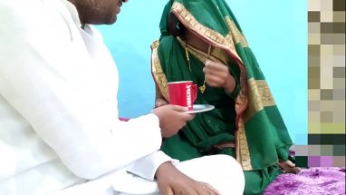 देसी ससुर ने अपने बहु को चाय पीने के बहाने बुलाया और बहु के चुत को फाड़ दियाक्लीयर ऑडियो xxx video